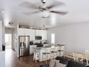 kitchen-in-modern-home-with-ceiling-fan